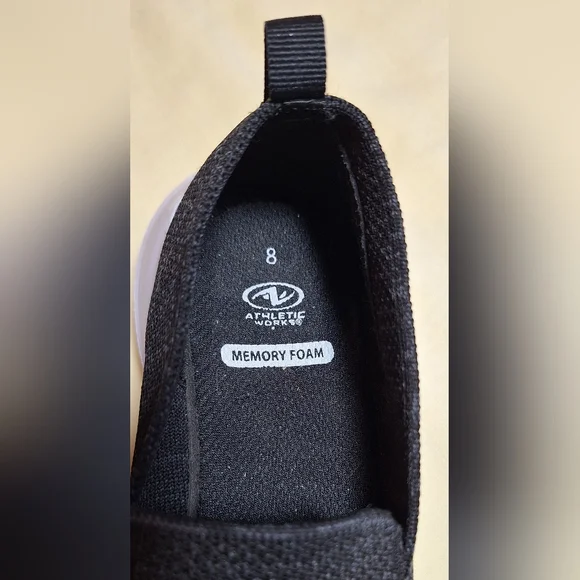 👟ATHLETIC WORKS slip-shoes. Size 8 - Picture 7 of 8